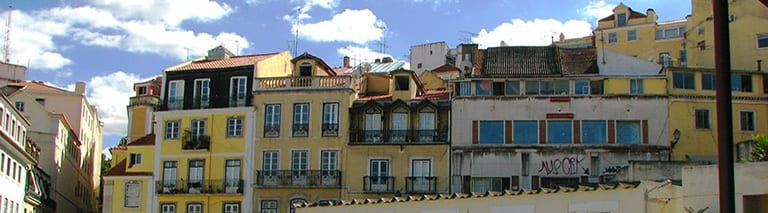 Oude gebouwen in Lissabon